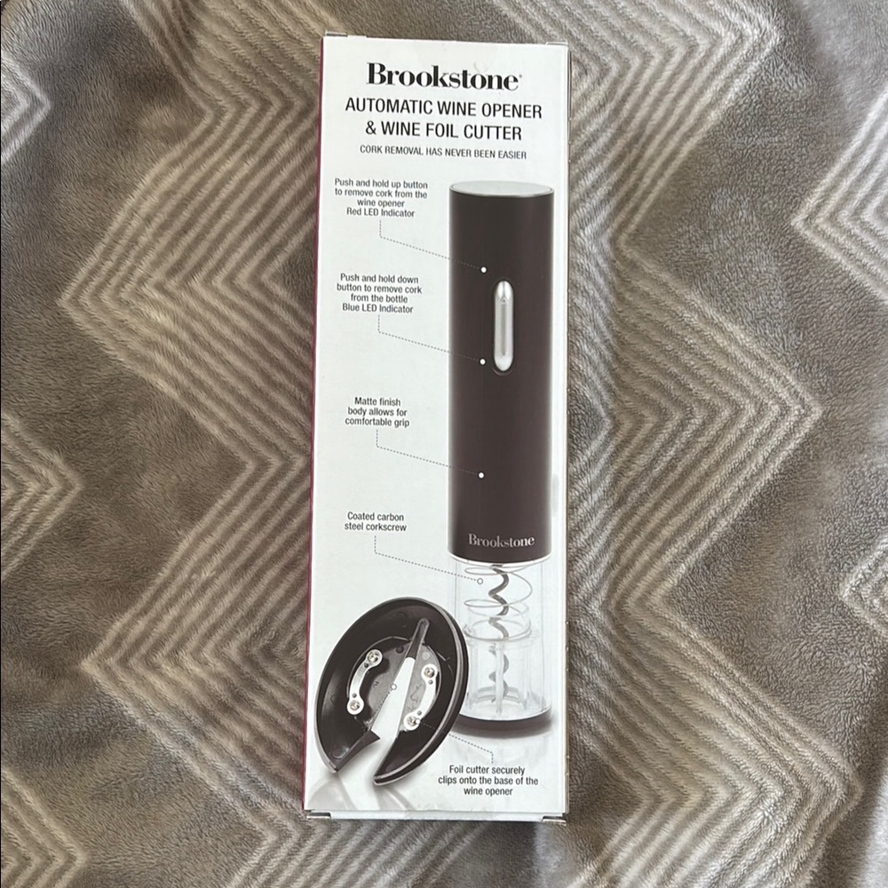 NWT✨Brookstone Black Wine Opener Set - Picture 3 of 6